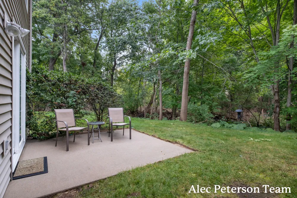 1544 Beechtree Commons Grand Haven, MI 49417