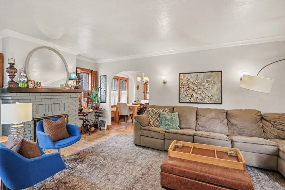 1012 Oak Street Kalamazoo, MI 49008