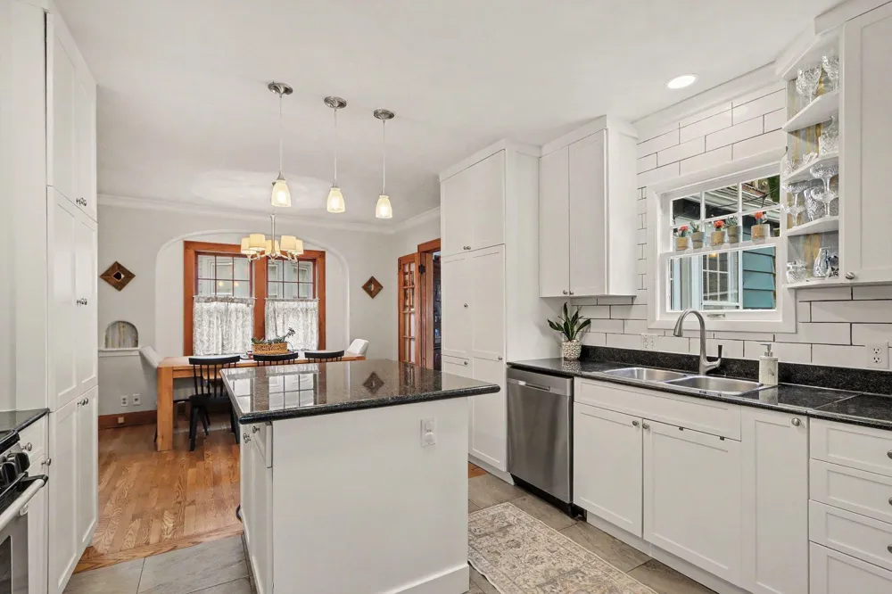 1012 Oak Street Kalamazoo, MI 49008