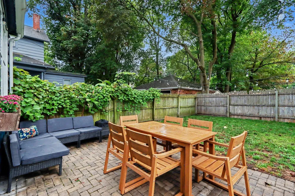 1012 Oak Street Kalamazoo, MI 49008