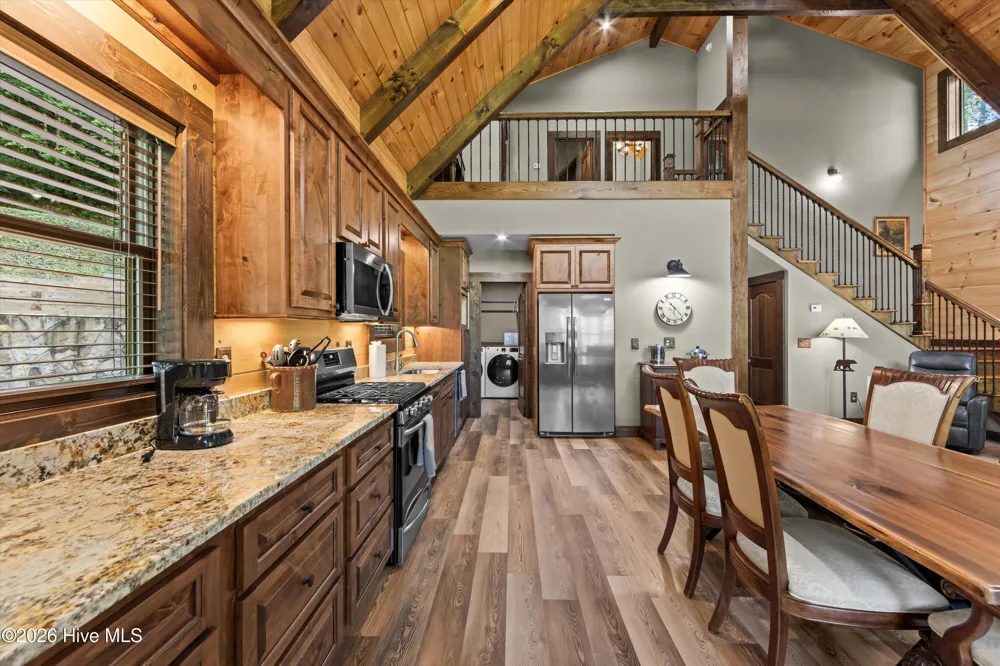 91 Riverview Drive Robbinsville, NC 28771