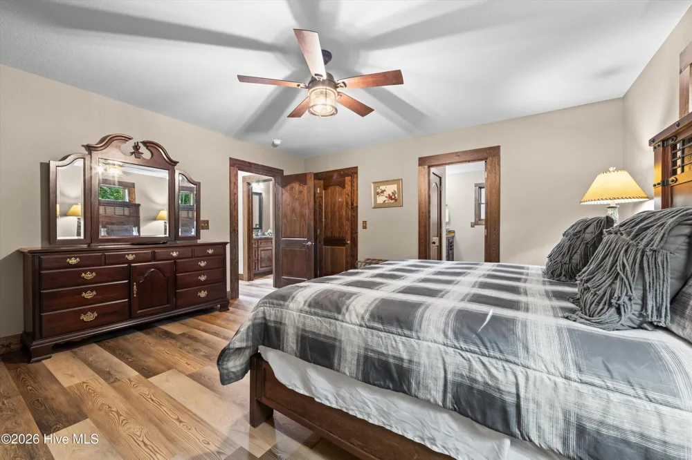 91 Riverview Drive Robbinsville, NC 28771