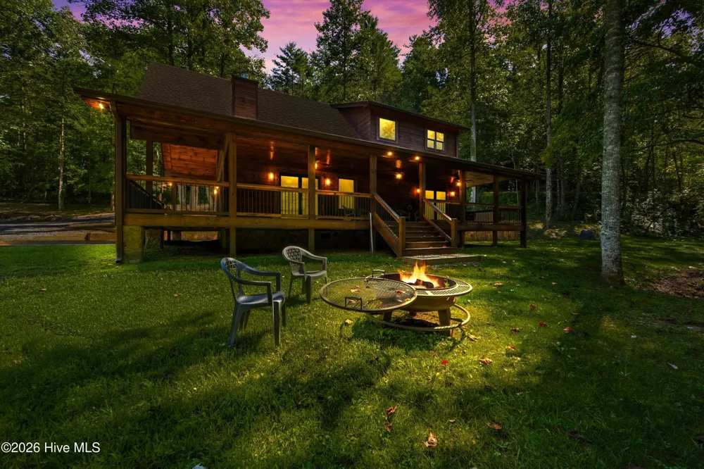 91 Riverview Drive Robbinsville, NC 28771