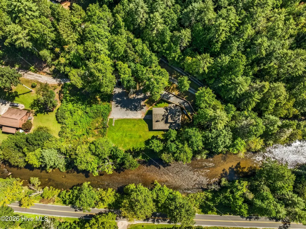 91 Riverview Drive Robbinsville, NC 28771