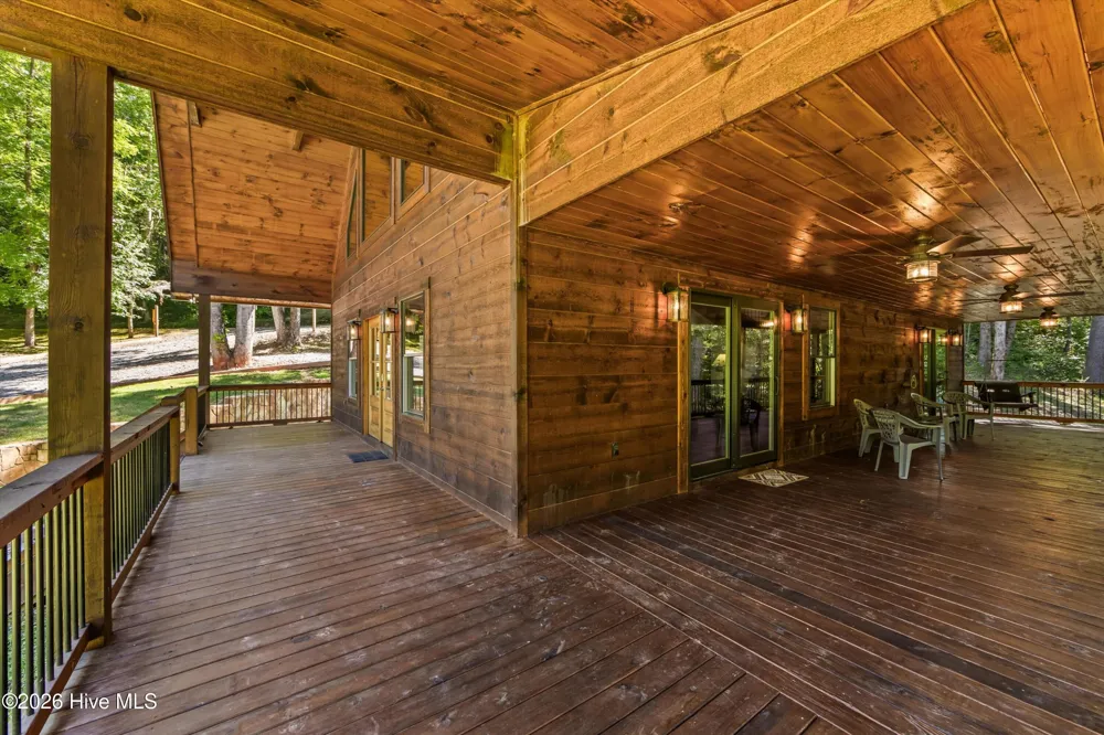 91 Riverview Drive Robbinsville, NC 28771