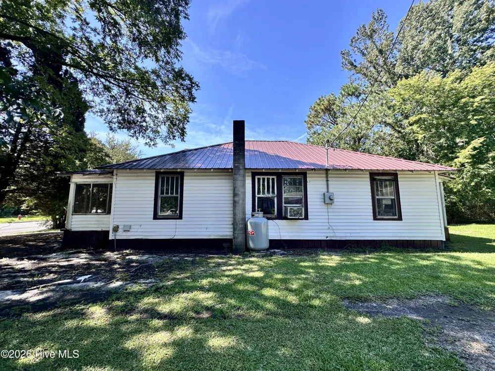 757 Pamlico Street Belhaven, NC 27810