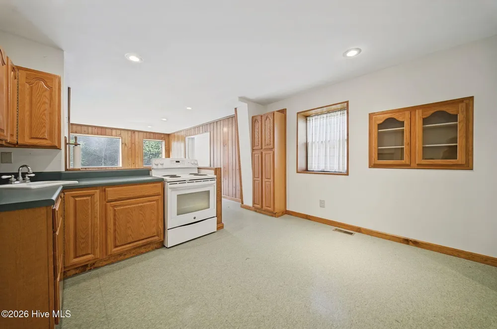 625 Okisko Road Elizabeth City, NC 27909