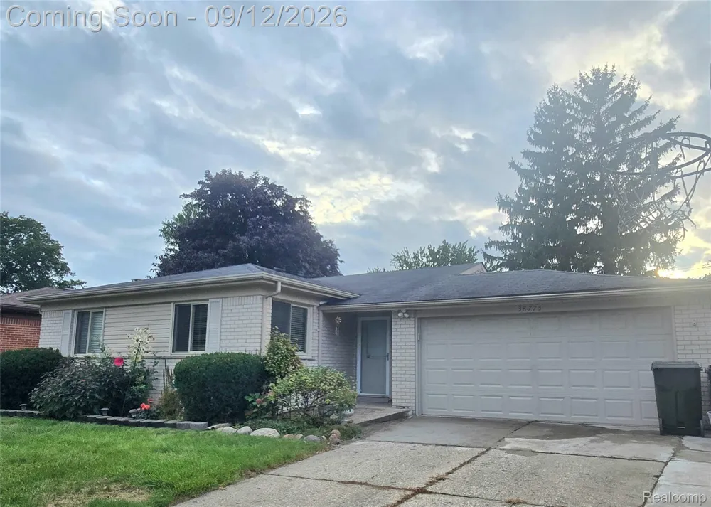 38775 Littlefield Drive Sterling Heights City, MI 48312