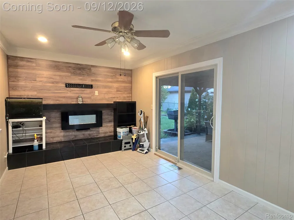 38775 Littlefield Drive Sterling Heights City, MI 48312