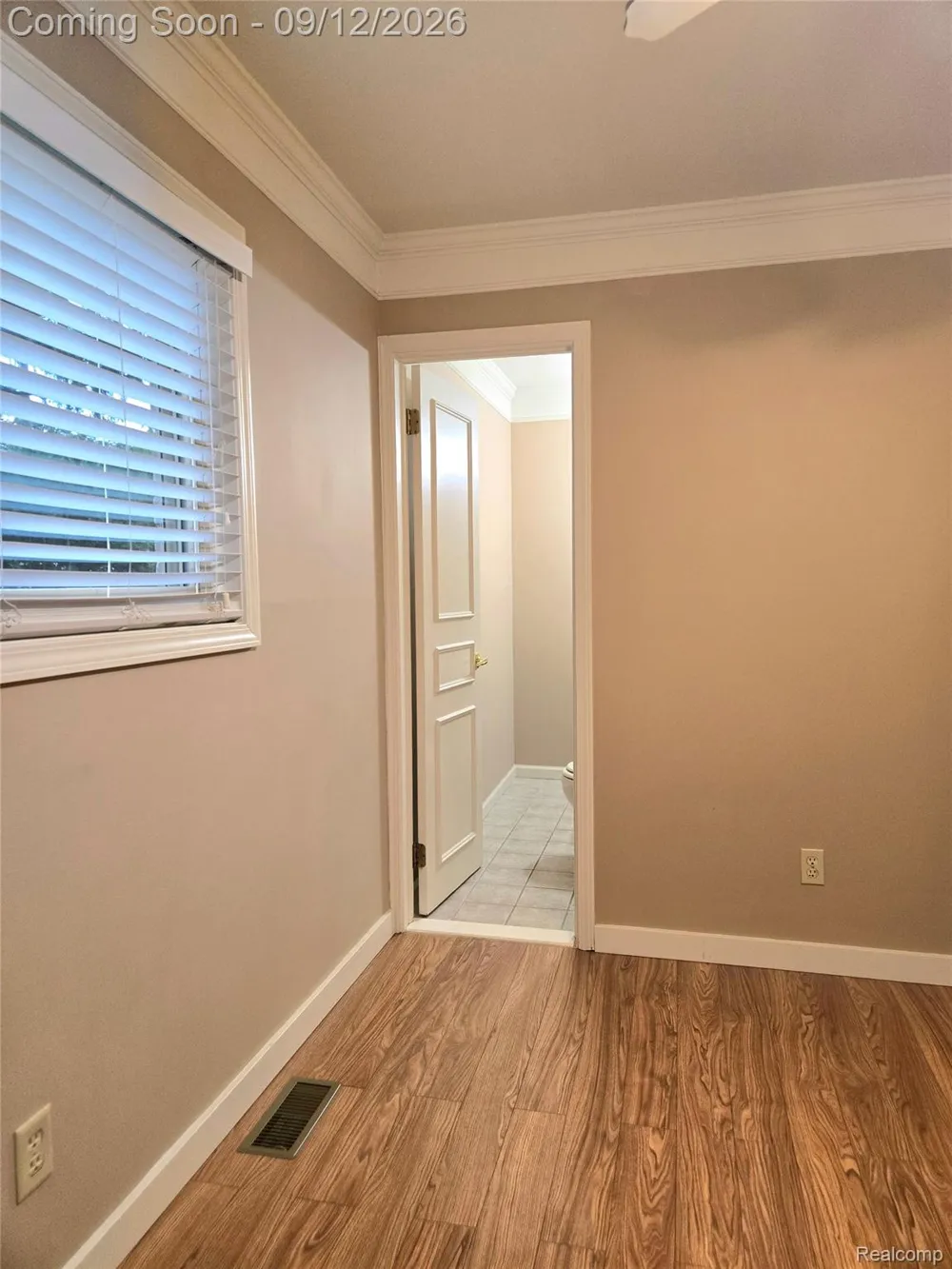 38775 Littlefield Drive Sterling Heights City, MI 48312