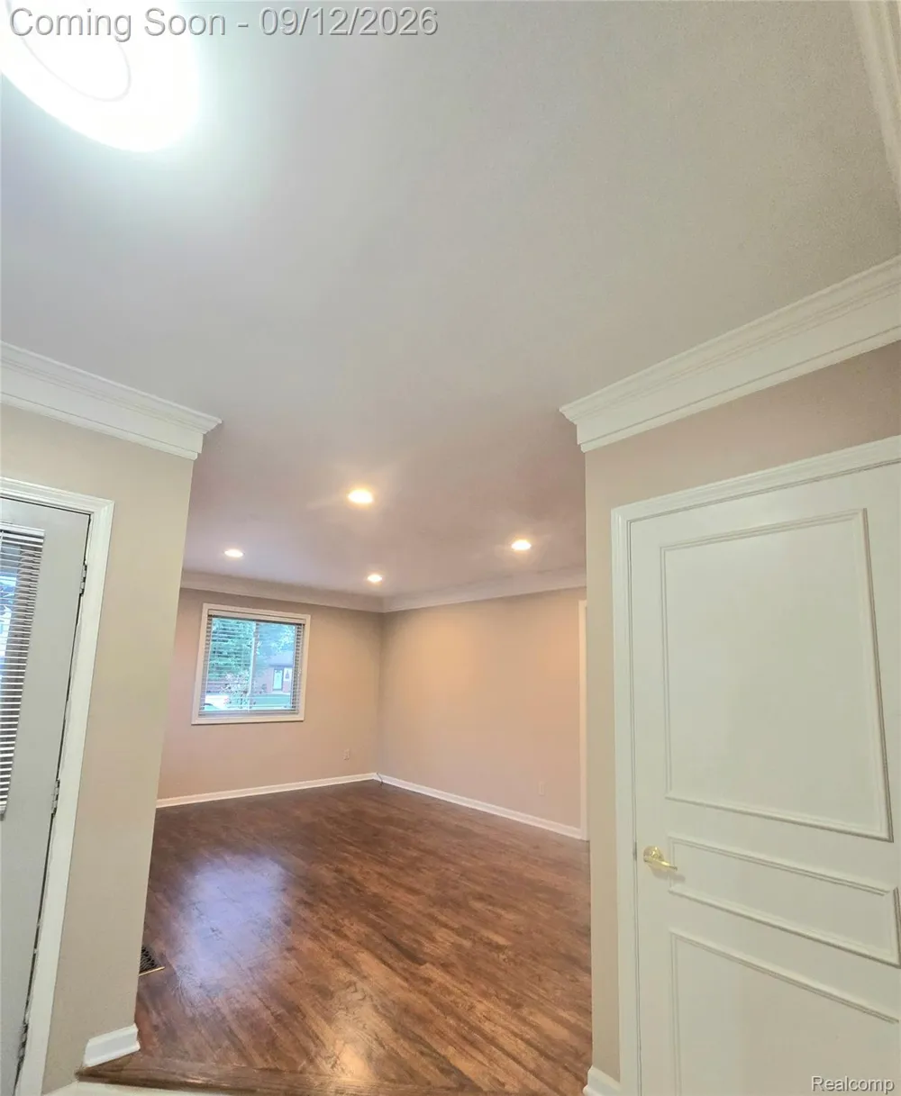 38775 Littlefield Drive Sterling Heights City, MI 48312