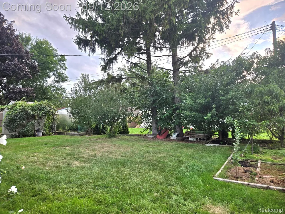 38775 Littlefield Drive Sterling Heights City, MI 48312
