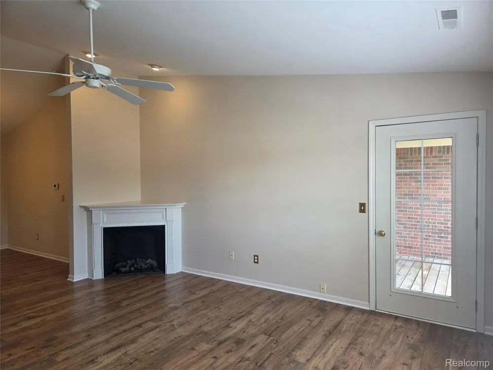 28202 Chesapeake Circle Commerce Charter Township, MI 48390