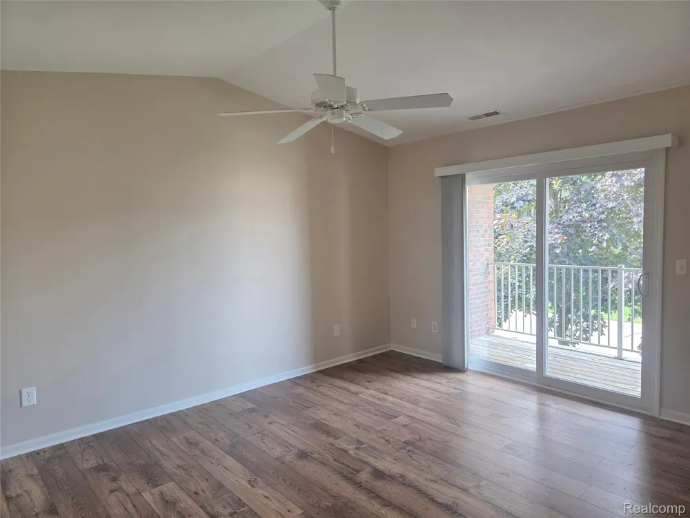28202 Chesapeake Circle Commerce Charter Township, MI 48390