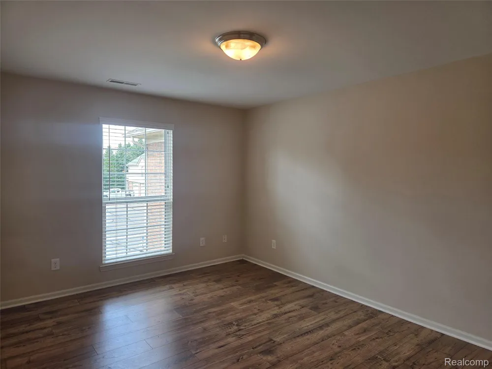 28202 Chesapeake Circle Commerce Charter Township, MI 48390