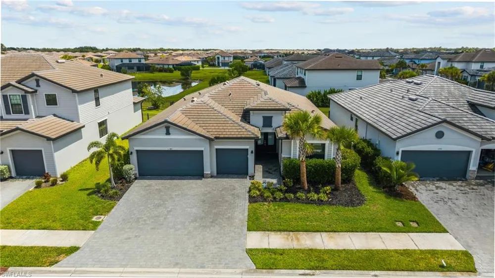 11387 Canopy Loop Fort Myers, FL 33913