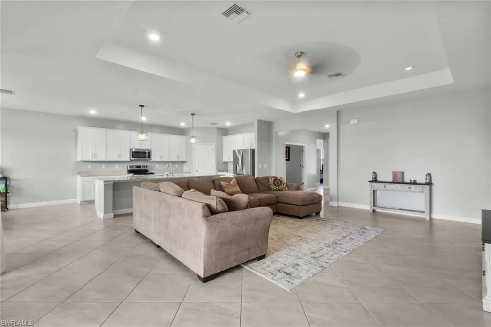 11387 Canopy Loop Fort Myers, FL 33913