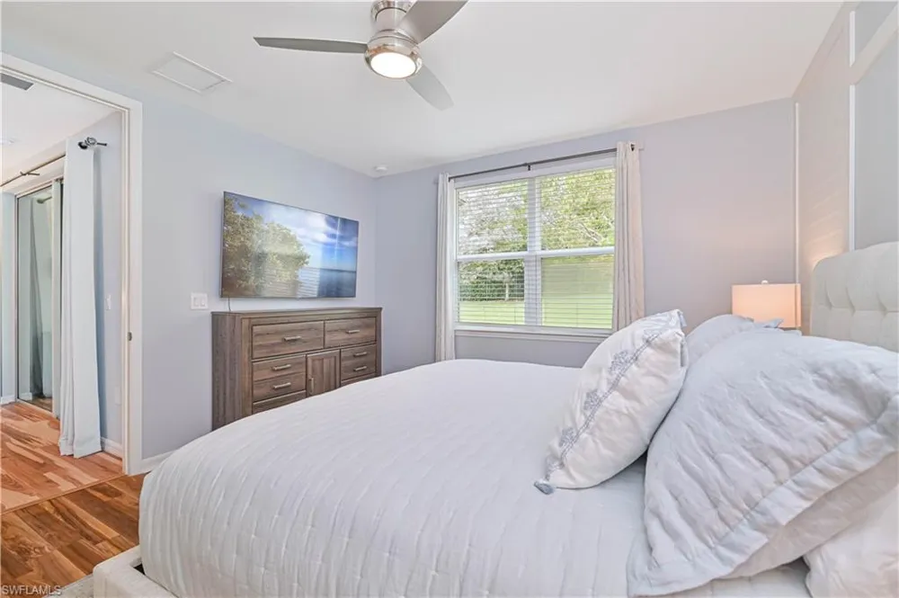 14919 Edgewater Circle Naples, FL 34114