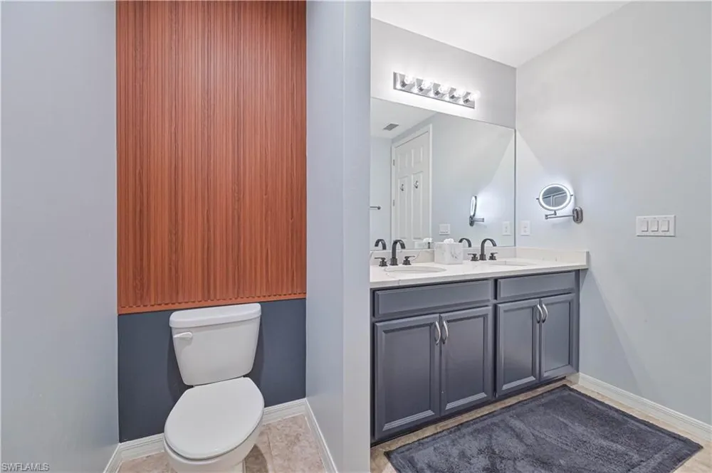 14919 Edgewater Circle Naples, FL 34114