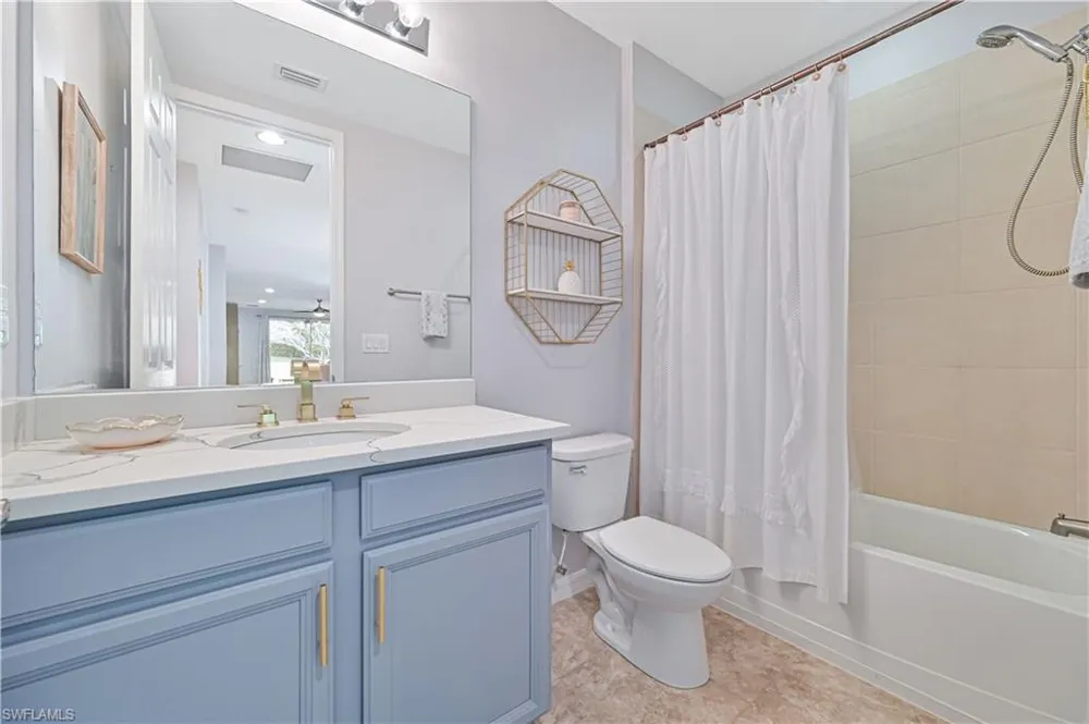 14919 Edgewater Circle Naples, FL 34114