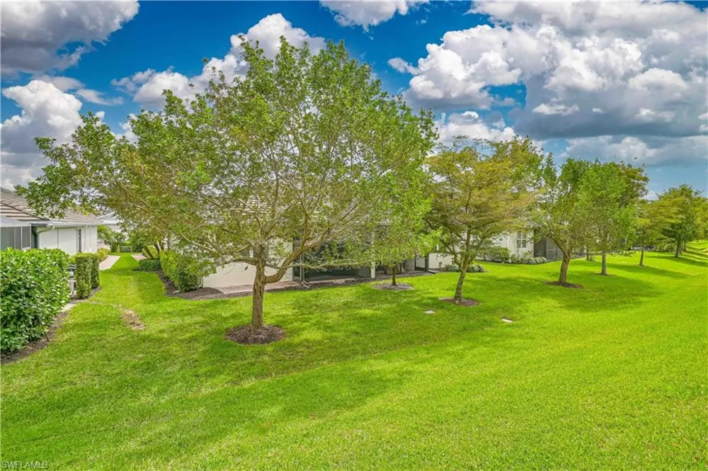 14919 Edgewater Circle Naples, FL 34114