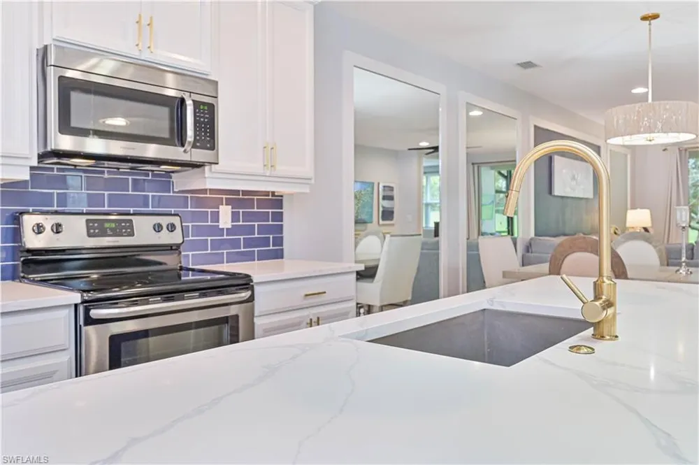 14919 Edgewater Circle Naples, FL 34114