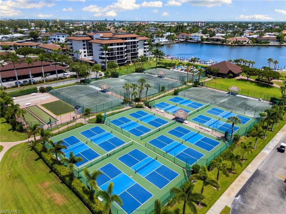 380 Seaview Court #203 Marco Island, FL 34145