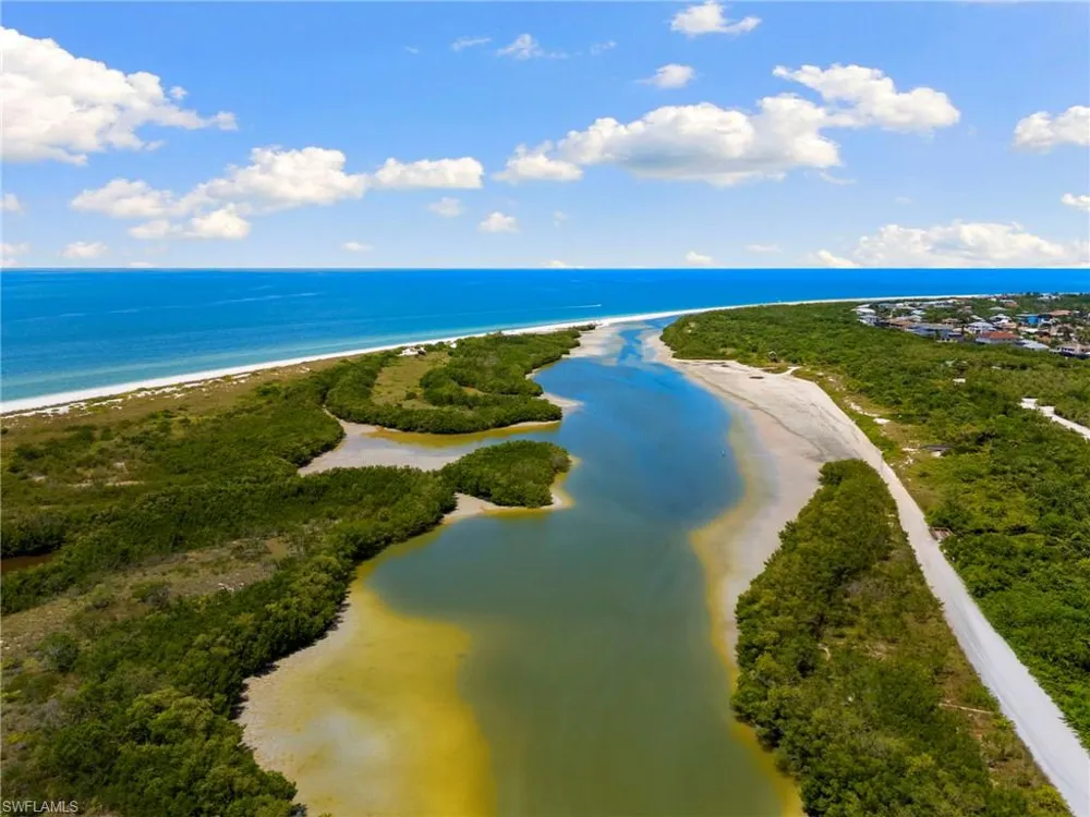 380 Seaview Court #203 Marco Island, FL 34145