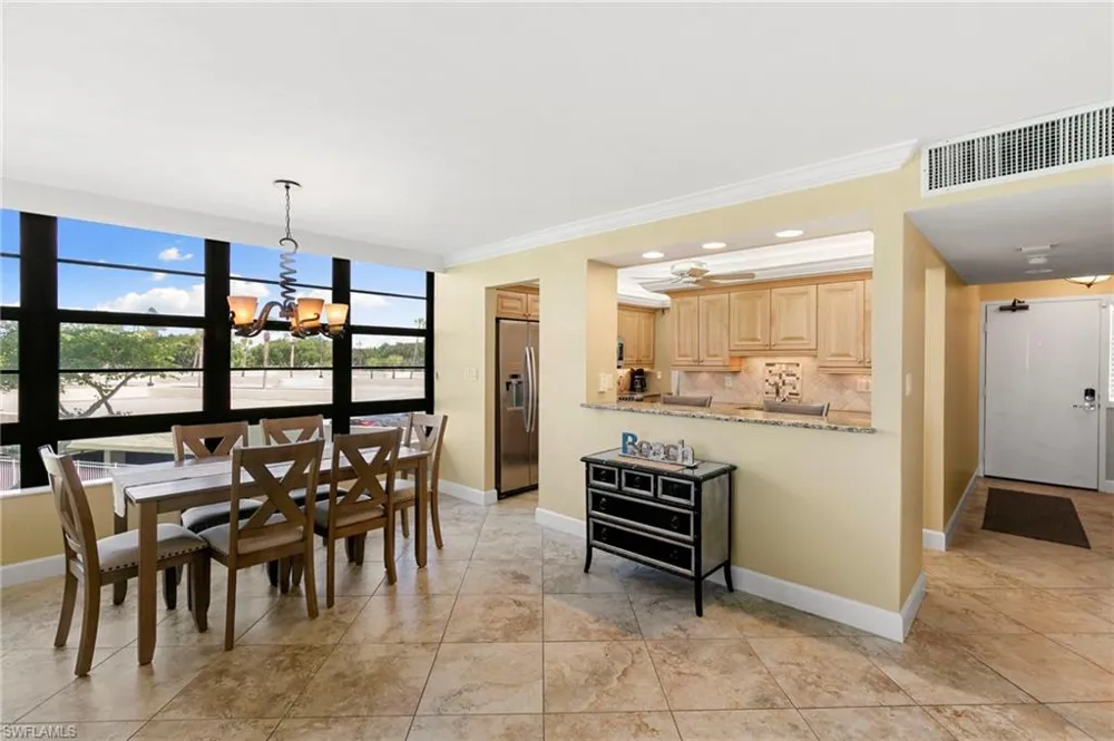 380 Seaview Court #203 Marco Island, FL 34145