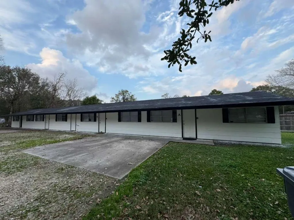 116 6th Avenue Nederland, TX 77627