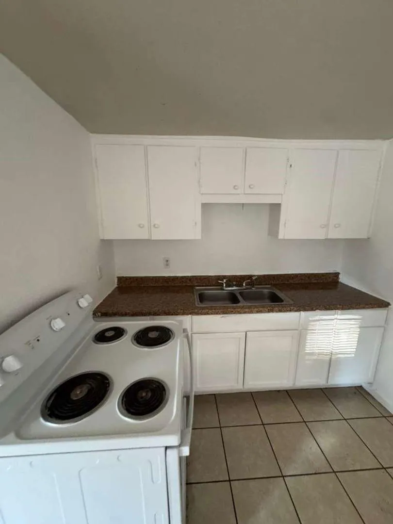 116 6th Avenue Nederland, TX 77627