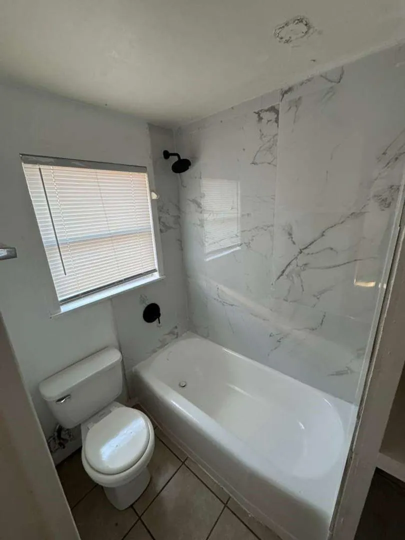 116 6th Avenue Nederland, TX 77627