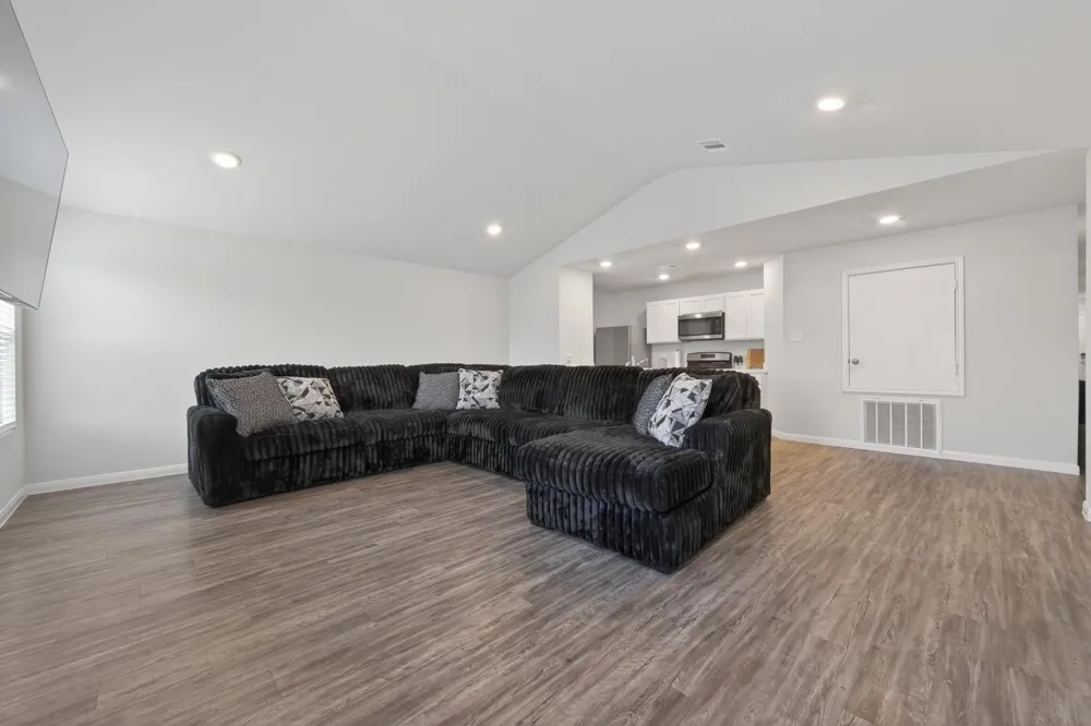 72 County Road 51028 Cleveland, TX 77327