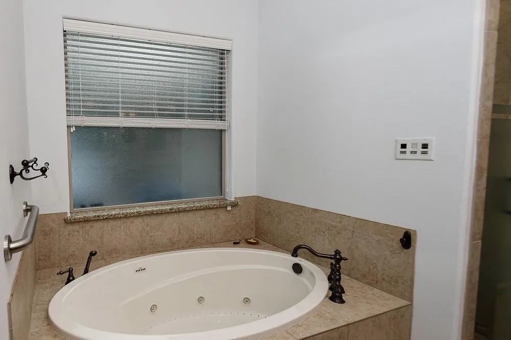 21136 Hereford Way Cleveland, TX 77328