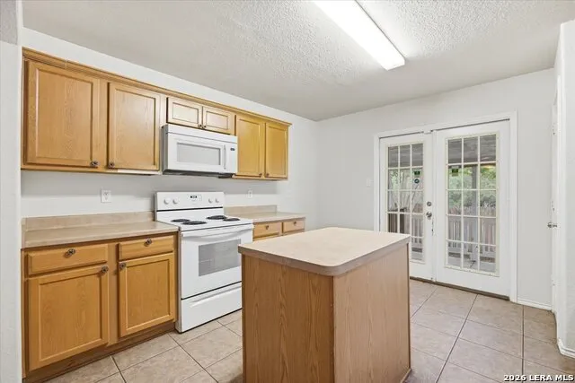 10419 ALSFELD RNCH Helotes, TX 78023