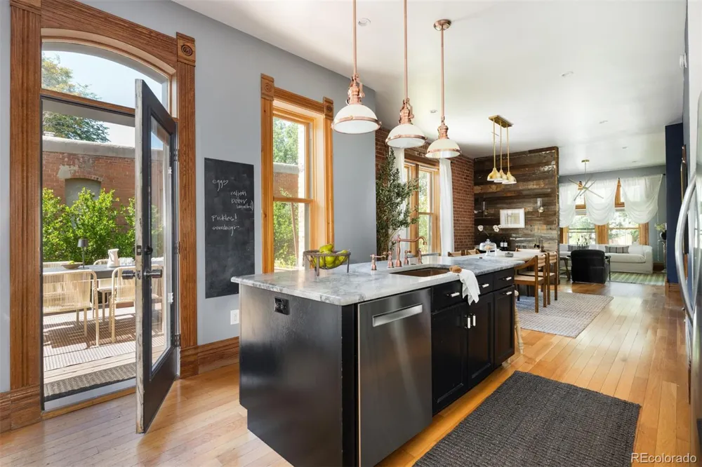 2536 Gilpin Street Denver, CO 80205