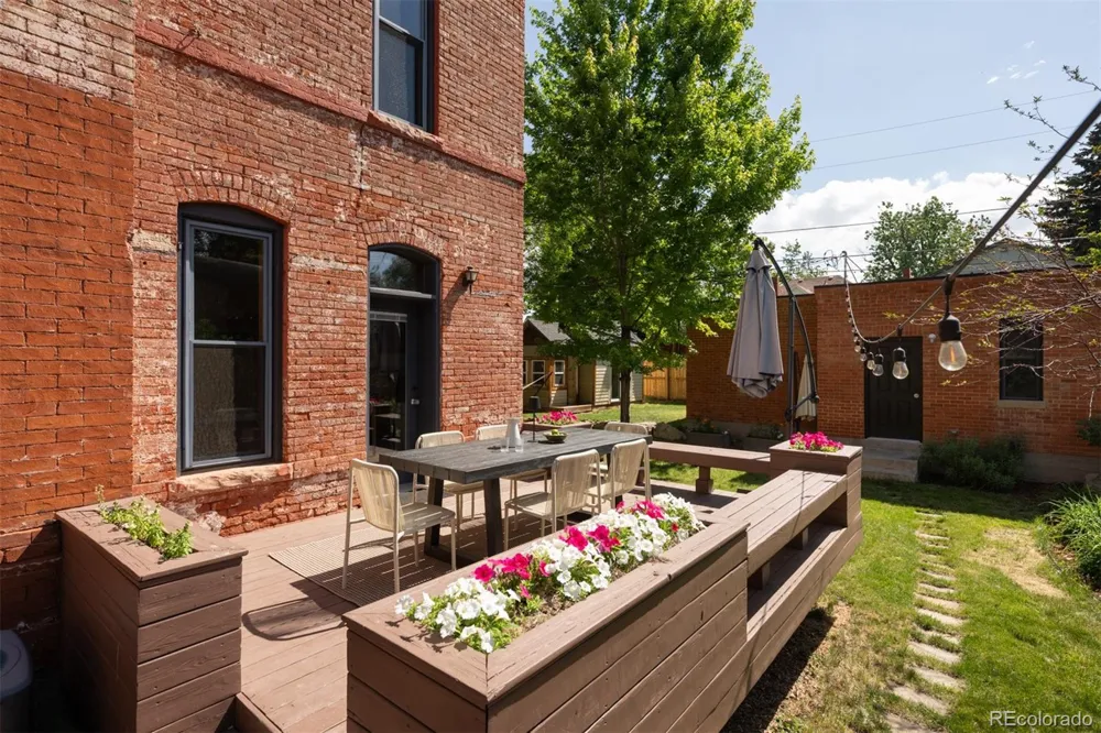 2536 Gilpin Street Denver, CO 80205