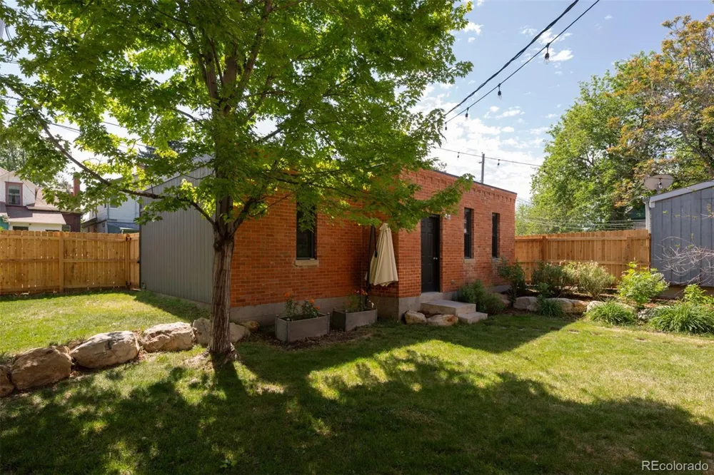 2536 Gilpin Street Denver, CO 80205