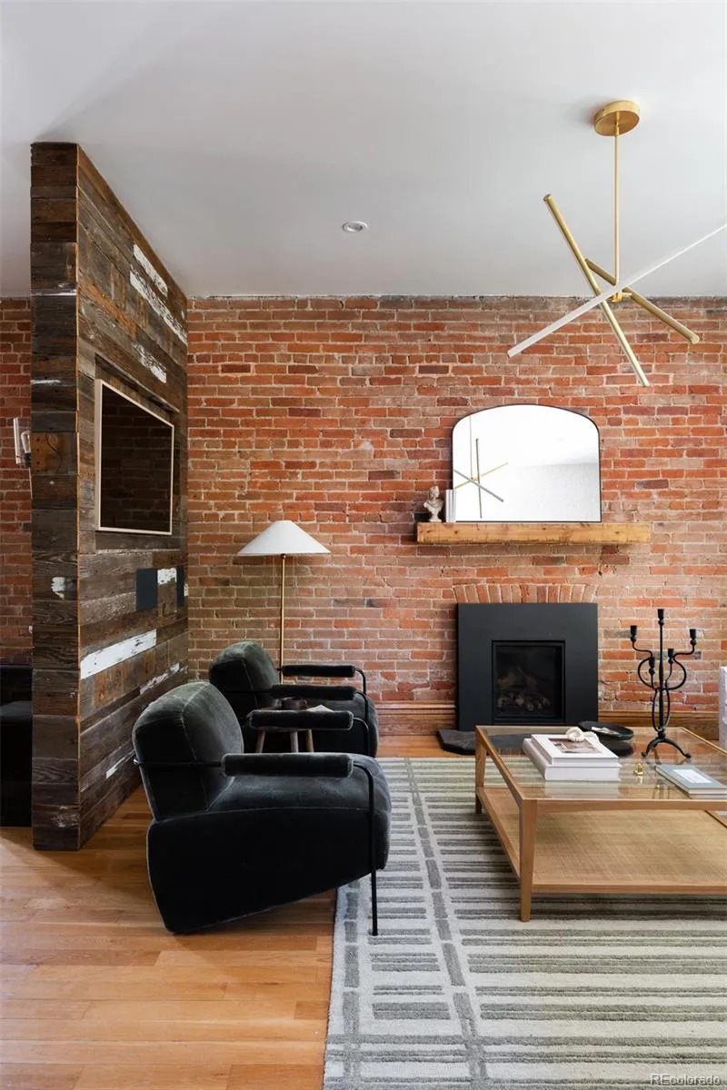 2536 Gilpin Street Denver, CO 80205