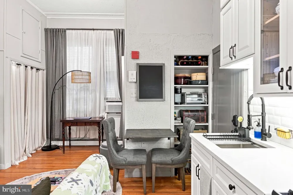 265 S 9TH #1M Philadelphia, PA 19107