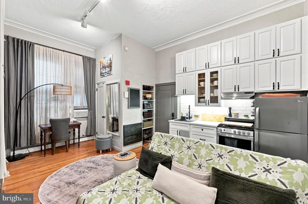 265 S 9TH #1M Philadelphia, PA 19107