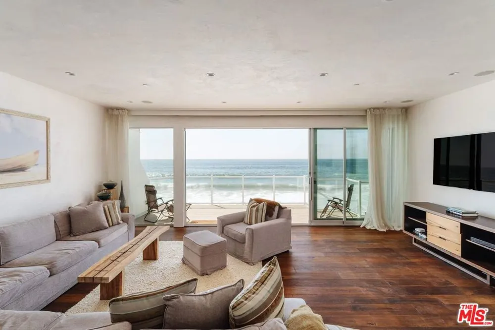 25124 Malibu Road Malibu, CA 90265
