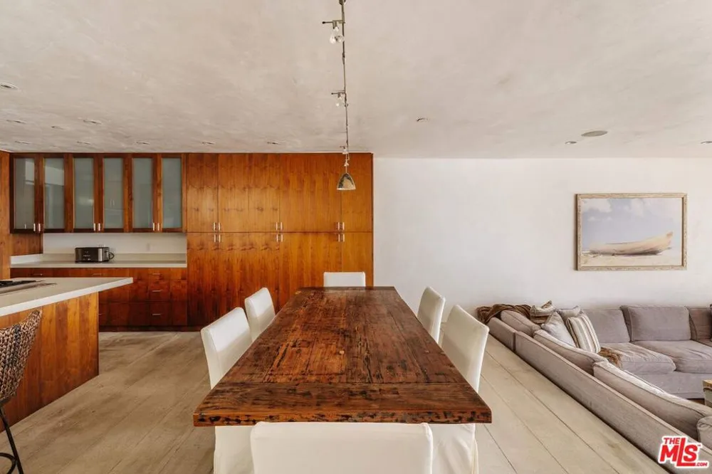 25124 Malibu Road Malibu, CA 90265