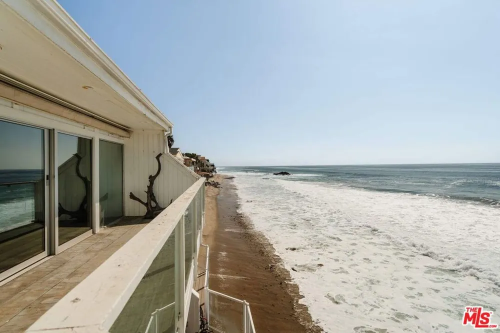 25124 Malibu Road Malibu, CA 90265
