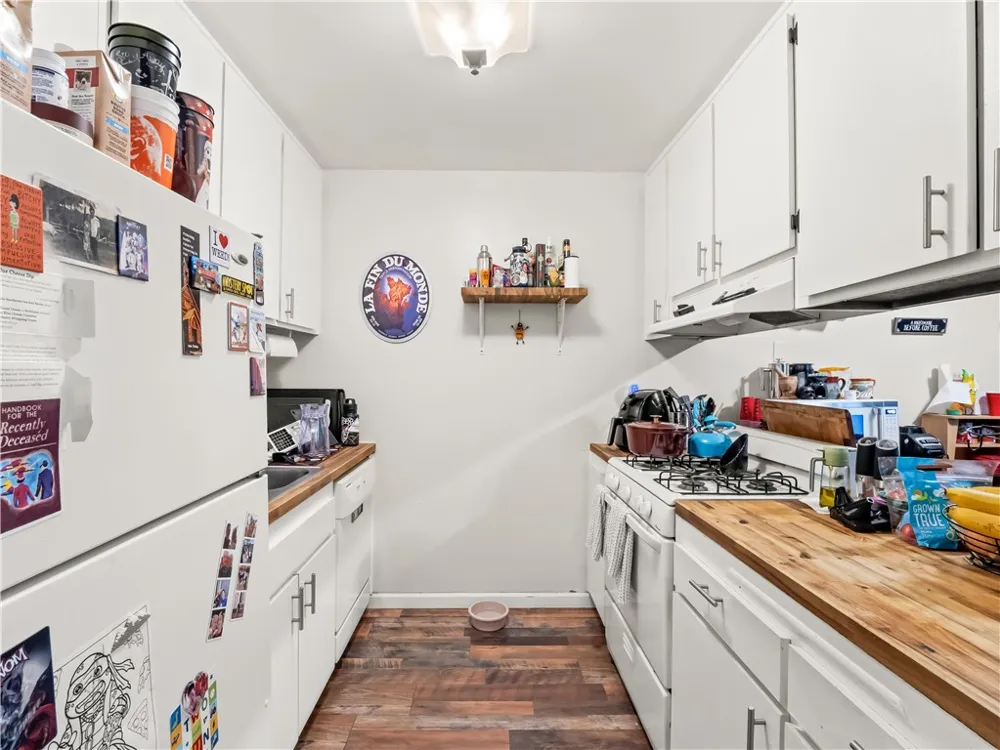 4654 Chestnut Fresno, CA 93726