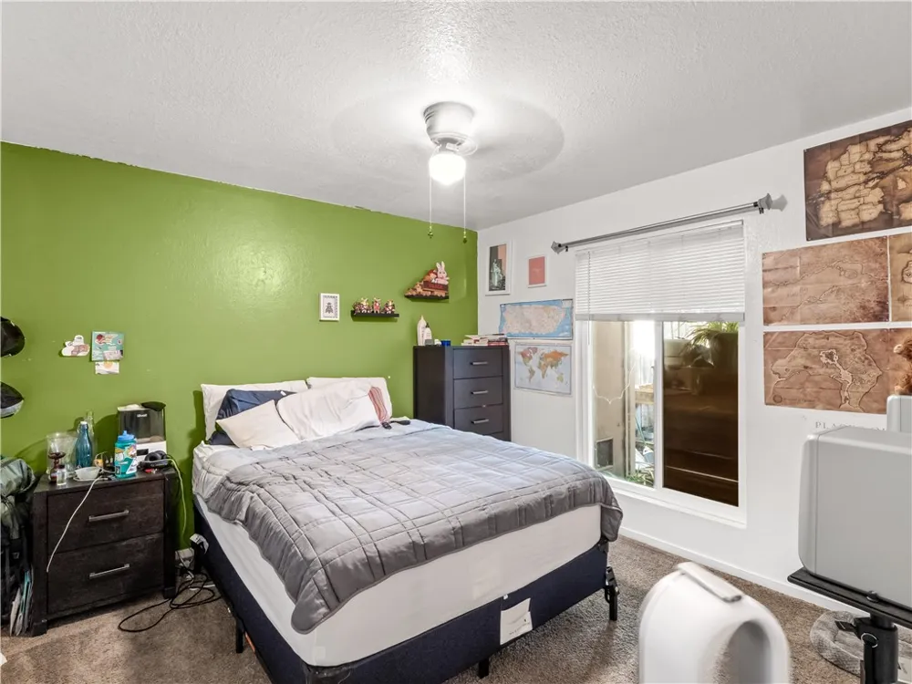 4654 Chestnut Fresno, CA 93726