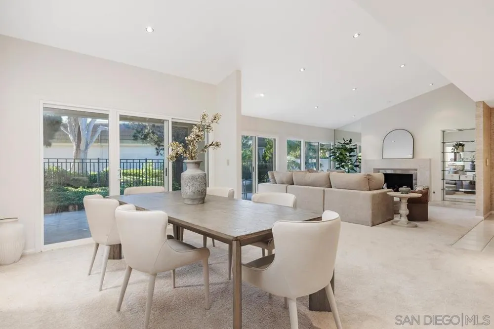 8233 Caminito Maritimo La Jolla, CA 92037