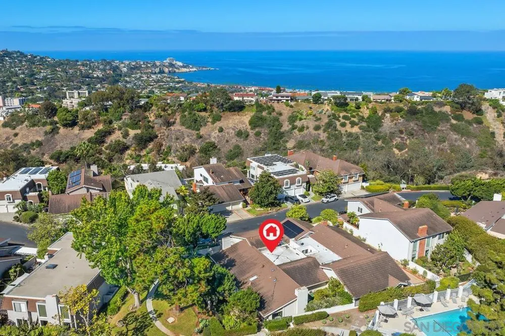 8233 Caminito Maritimo La Jolla, CA 92037