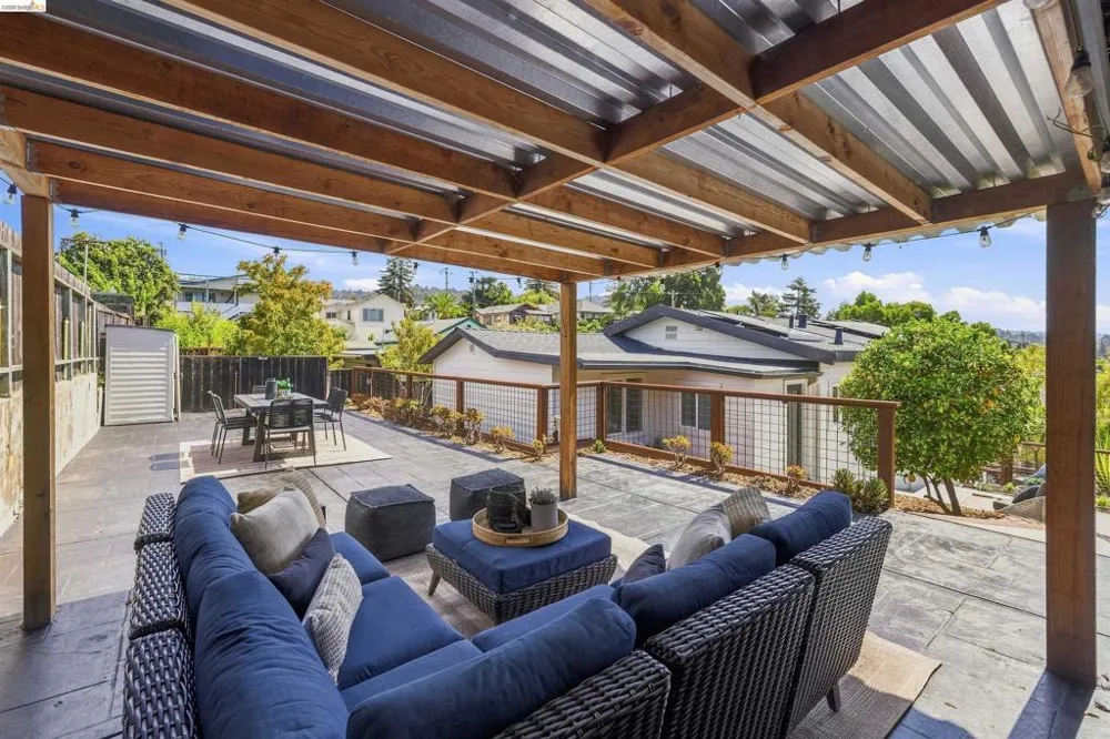 3701 Green Acre Rd Oakland, CA 94619