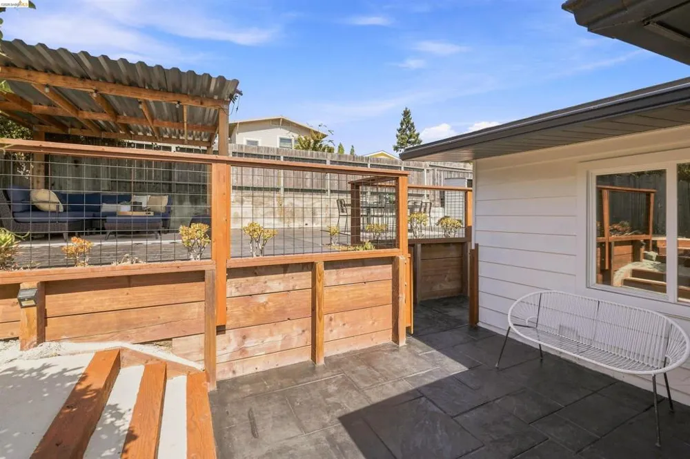 3701 Green Acre Rd Oakland, CA 94619